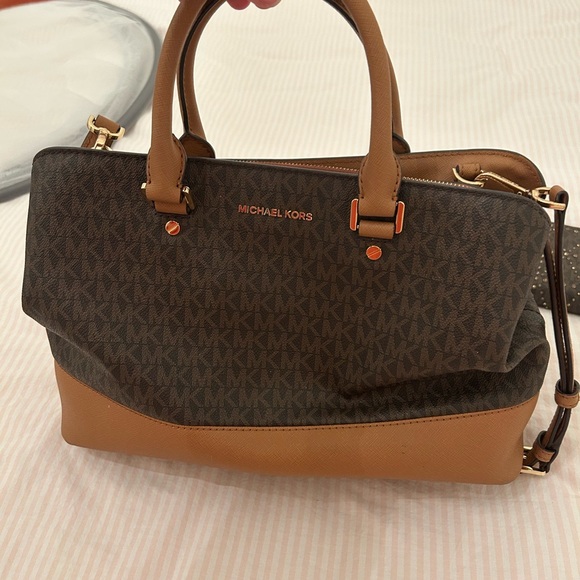 Michael Kors Tan Medium Satchel - Picture 2 of 7